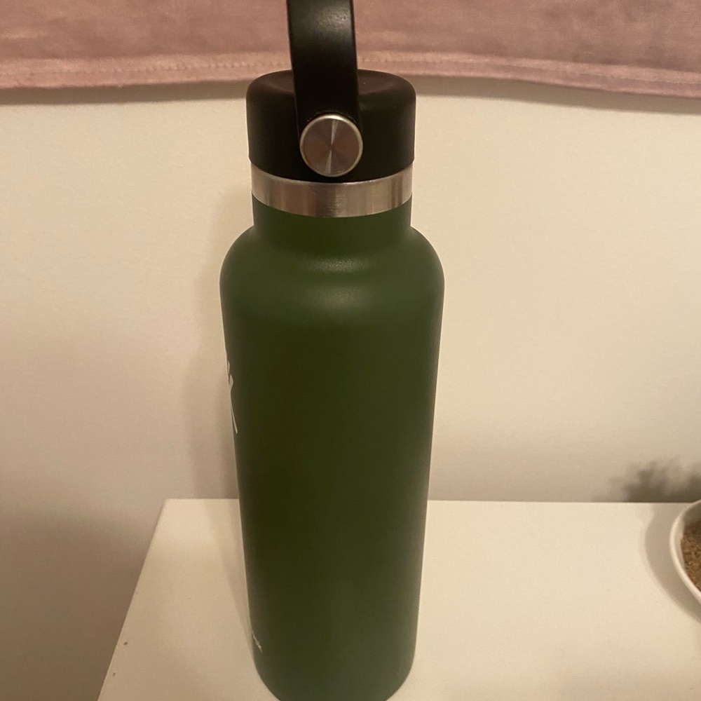 Hydroflask - Picture 2 of 5
